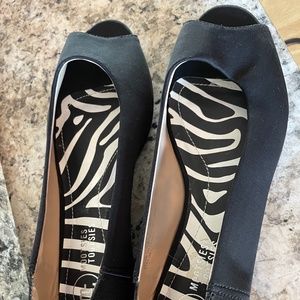 Mootsies Tootsies black slip on